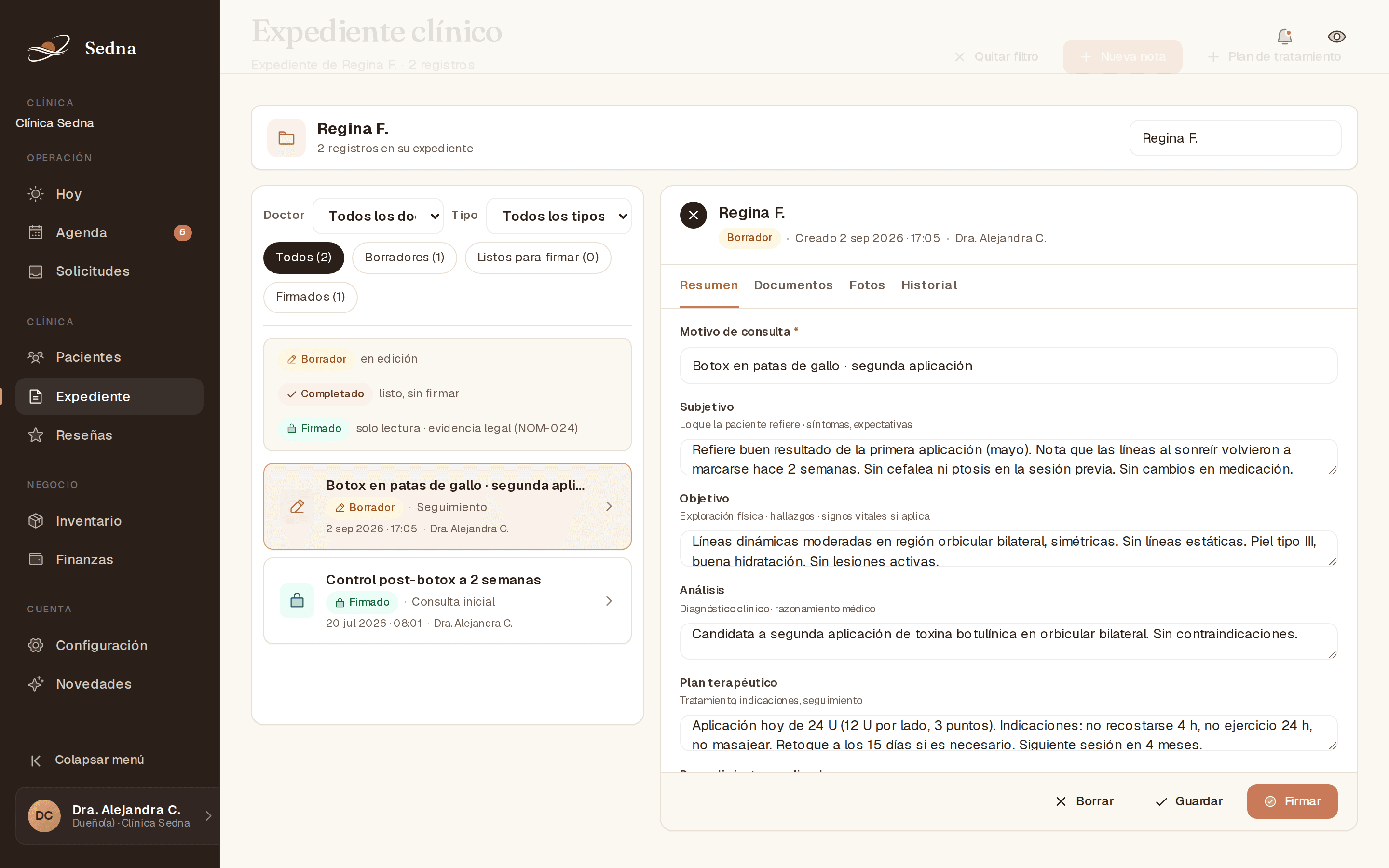 Editor de nota SOAP en el expediente de Sedna: subjetivo, objetivo, análisis y plan, con botón de firmar